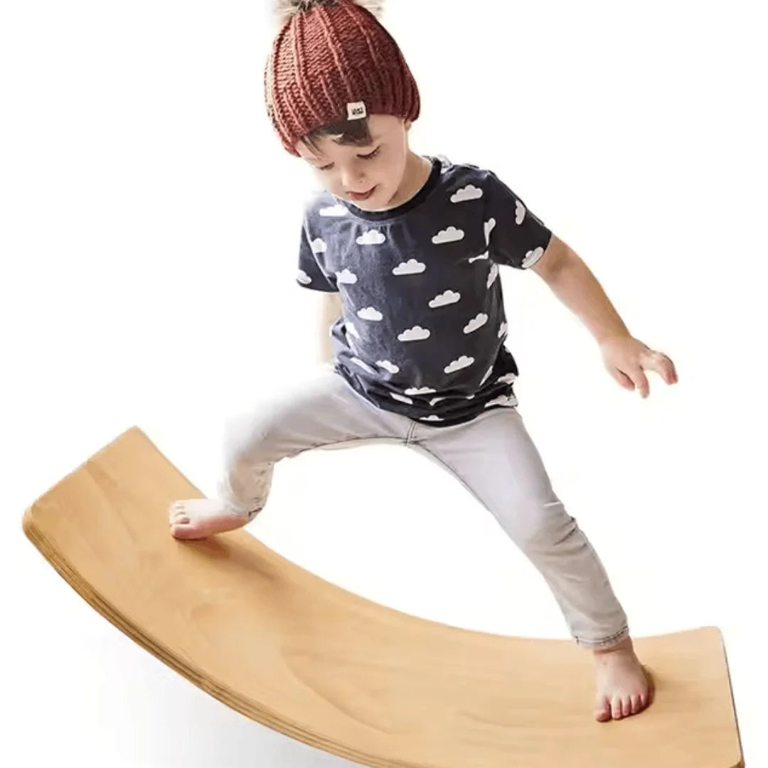 BalancePlay™ – Houten Evenwichtsbord voor Kinderen vanaf 18m+ – Stimuleert Balans, Spierkracht & Creatief Spel