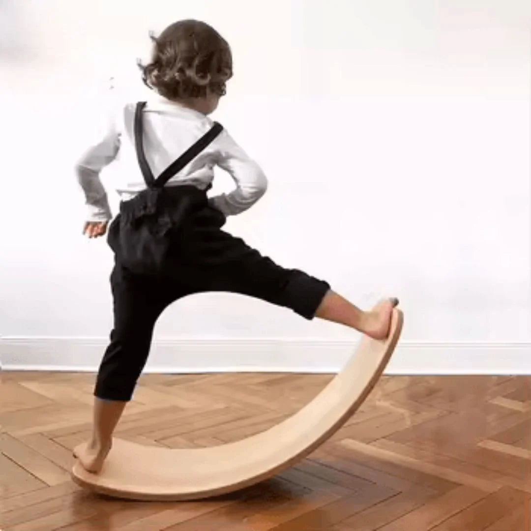 BalancePlay™ – Houten Evenwichtsbord voor Kinderen vanaf 18m+ – Stimuleert Balans, Spierkracht & Creatief Spel
